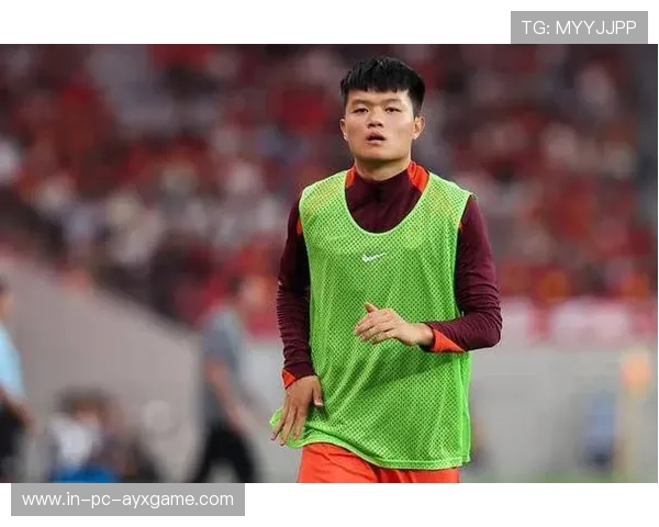 上海海港杨希关键时刻回追，门前滑铲封堵射门